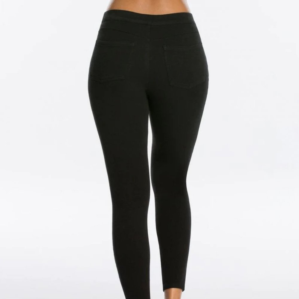 SPANX Jean-ish Ankle Leggings Jeggings in Black Distressed Knee size Large